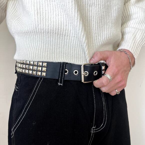 y2k 2000s classic pyramid studded black and silver goth emo belt - Picture 4 of 8